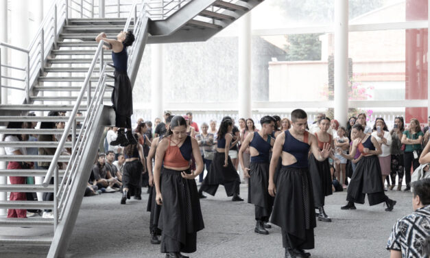 Atentamente: el viento Teatro Raúl Flores Canelo